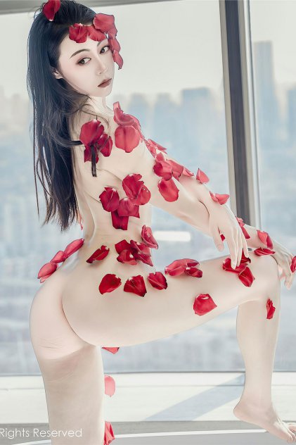 萌白酱一线天馒头粉在线观看海报