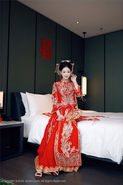 丰满美女王馨瑶酒店大胆写真海报