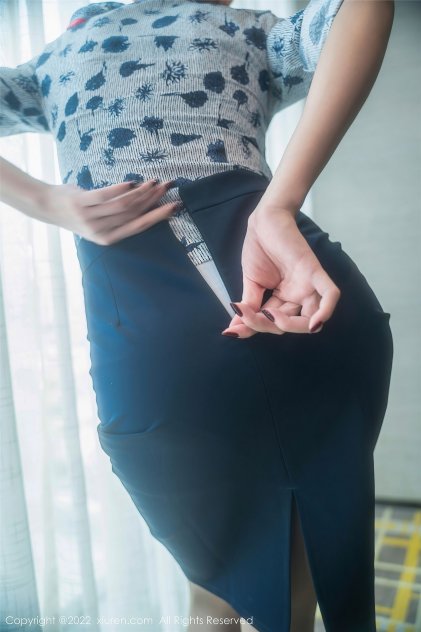 免费➕无码➕国产真人照片九色海报